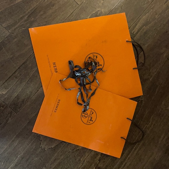 2 Hermes bags with ribbion - Picture 1 of 3